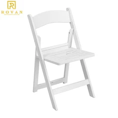 Chaise de jardin pliante en résine blanche avec assise à lattes